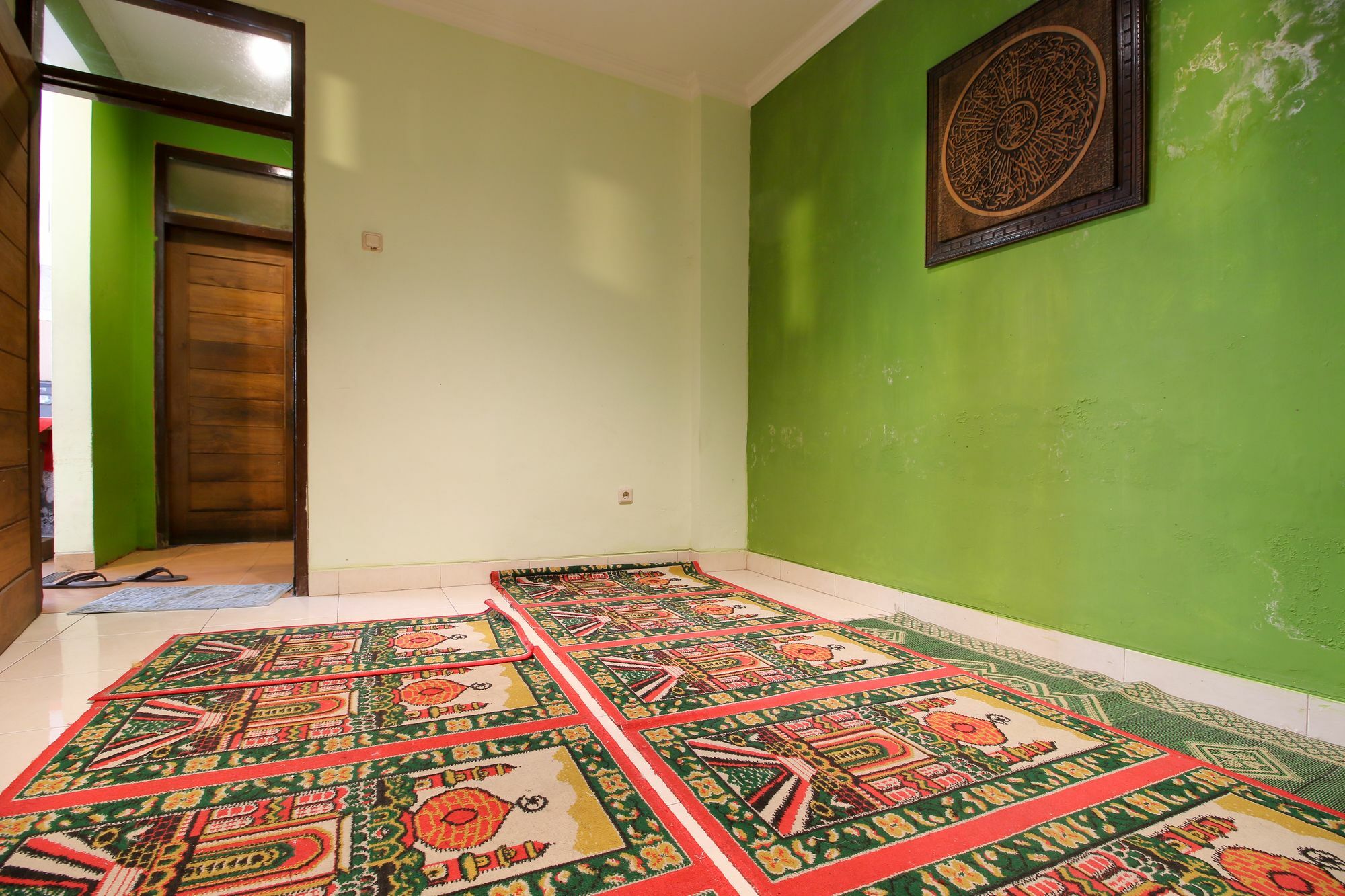 Reddoorz Plus @ Taman Siswa 2 Джокьякарта Экстерьер фото